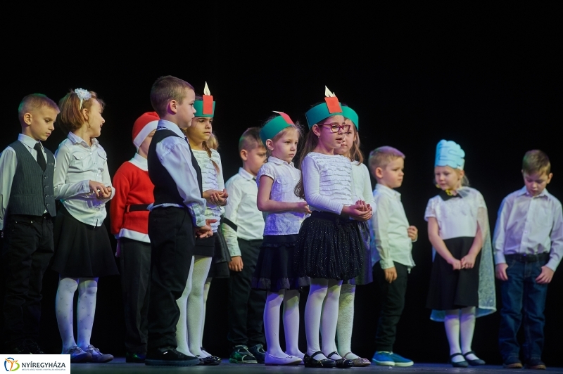 Gyermekjóléti karácsony - fotó Szarka Lajos