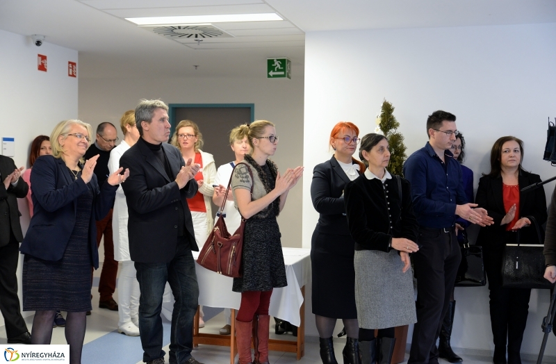 MR-berendezés átadás - fotó Trifonov Éva