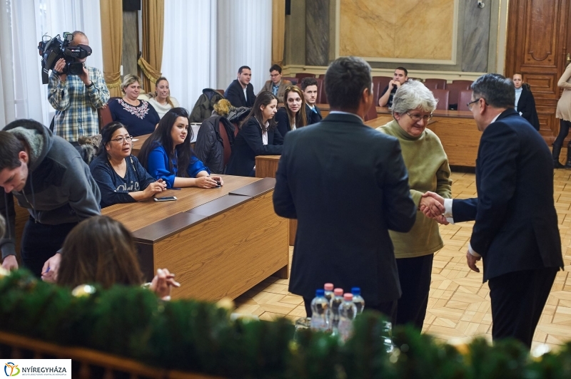 Támogatás rászoruló hallgatóknak - fotó Szarka Lajos