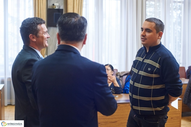 Támogatás rászoruló hallgatóknak - fotó Szarka Lajos