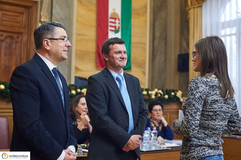 Támogatás rászoruló hallgatóknak - fotó Szarka Lajos