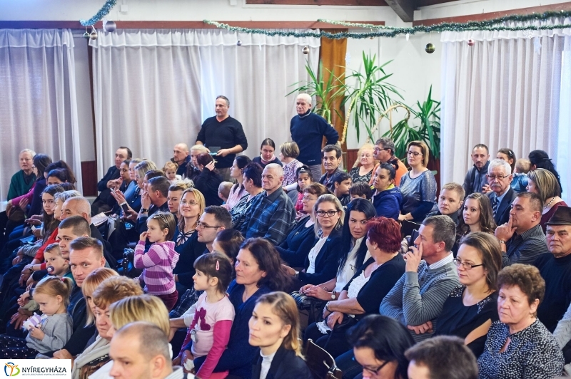 Karácsonyi ünnepség Oroson - fotó Szarka Lajos