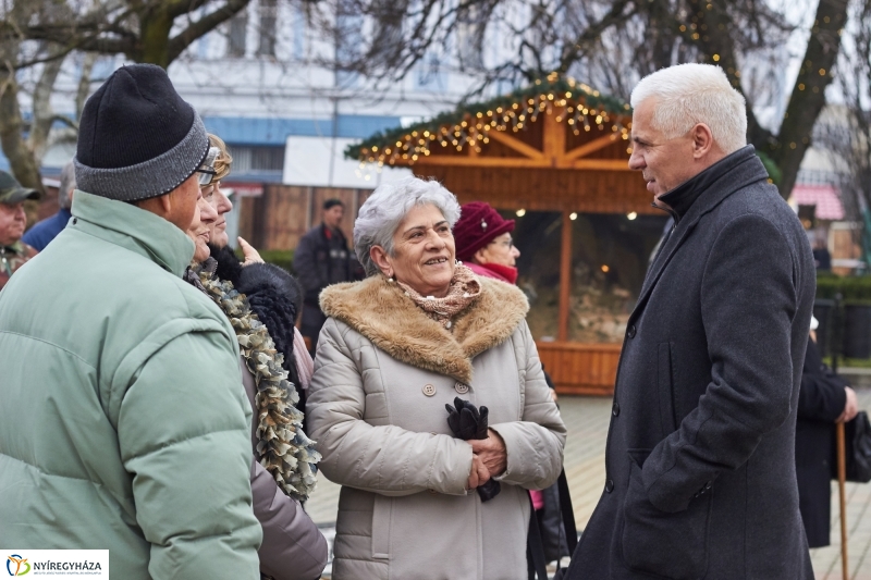 Advent negyedik gyertyája - fotó Szarka Lajos
