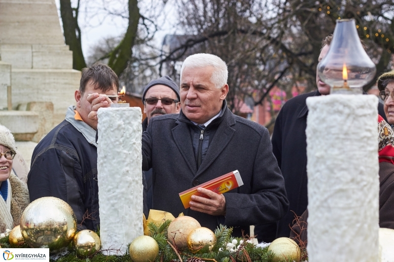 Advent negyedik gyertyája - fotó Szarka Lajos
