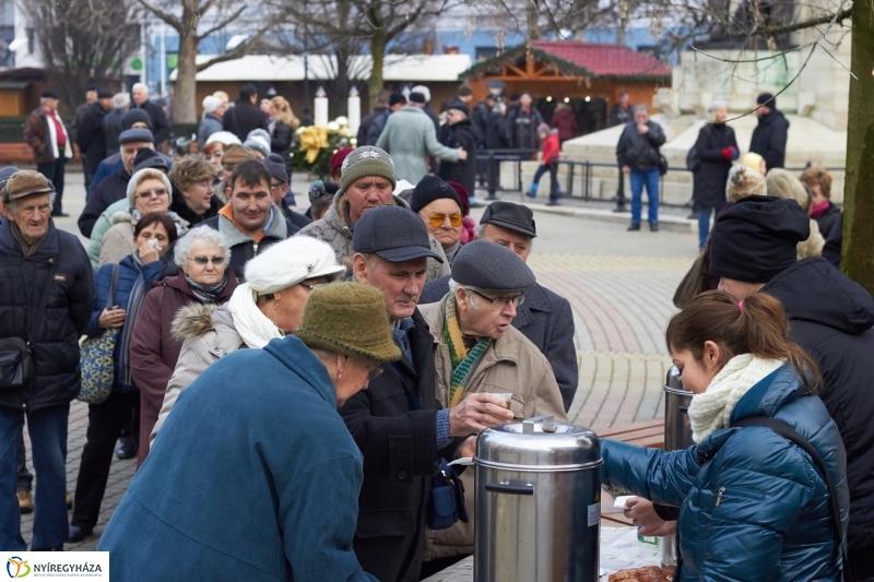 Advent negyedik gyertyája - fotó Szarka Lajos