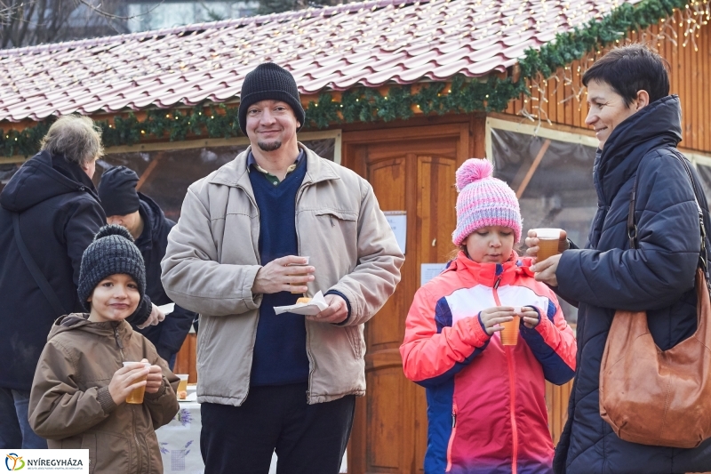 Advent negyedik gyertyája - fotó Szarka Lajos