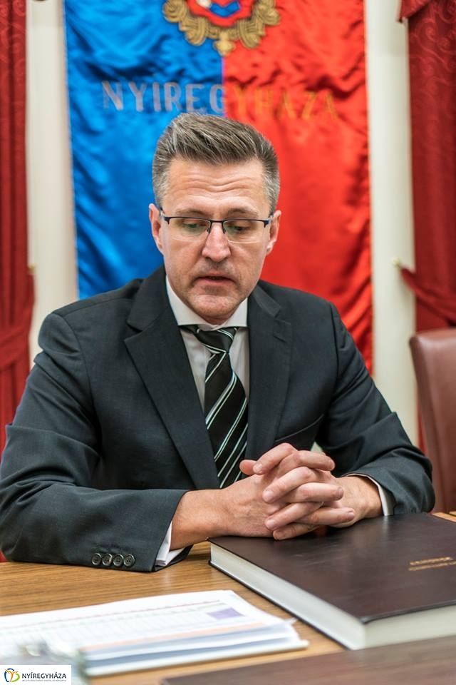 Temetői Főkönyv - fotó Kohut Árpád