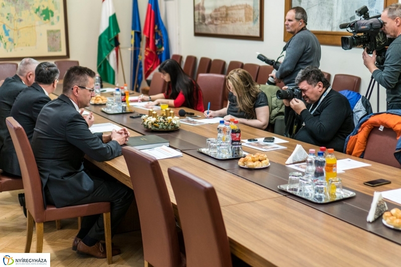 Temetői Főkönyv - fotó Kohut Árpád