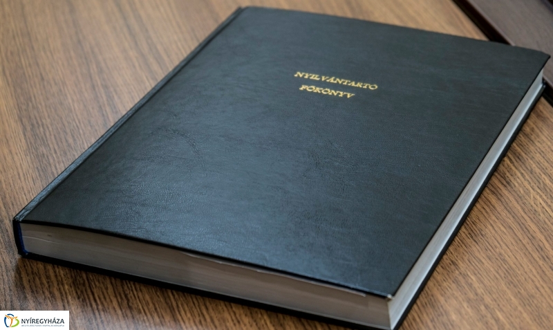 Temetői Főkönyv - fotó Kohut Árpád