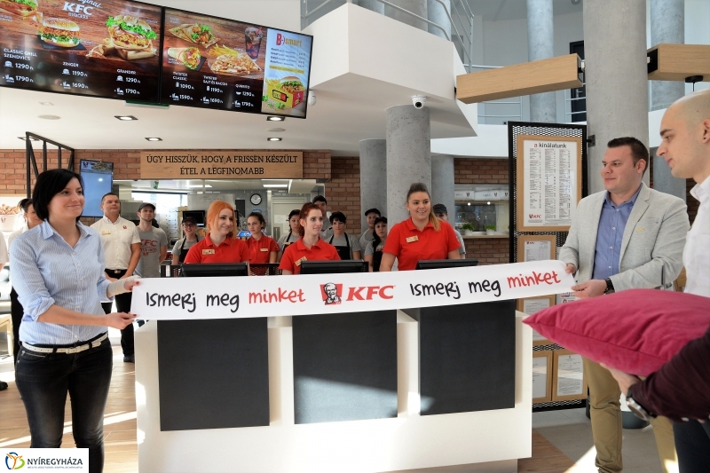 Új gyorsétterem nyílt Nyíregyházán - fotó Trifonov Éva