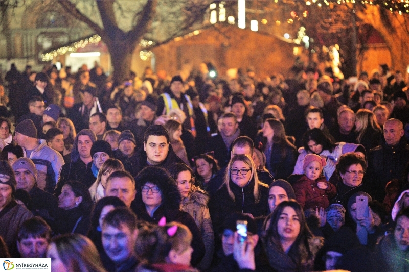 Megkezdődött a Városi Szilveszter - fotó Trifonov Éva