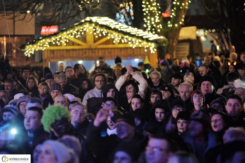 Megkezdődött a Városi Szilveszter - fotó Trifonov Éva