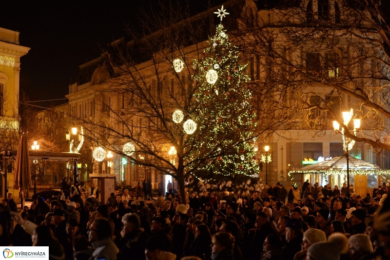 Megkezdődött a Városi Szilveszter - fotó Trifonov Éva