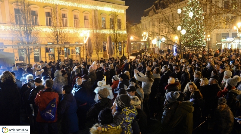 Megkezdődött a Városi Szilveszter - fotó Trifonov Éva