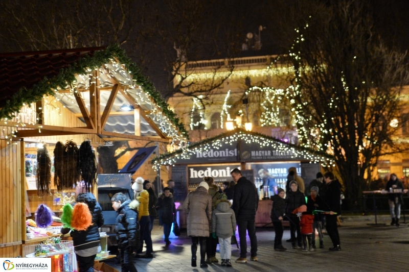 Megkezdődött a Városi Szilveszter - fotó Trifonov Éva