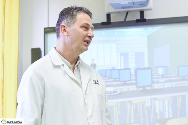 Fejlesztések a Kossuth gimiben - fotó Szarka Lajos