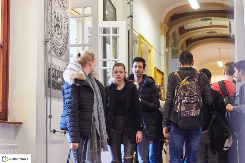 Fejlesztések a Kossuth gimiben - fotó Szarka Lajos