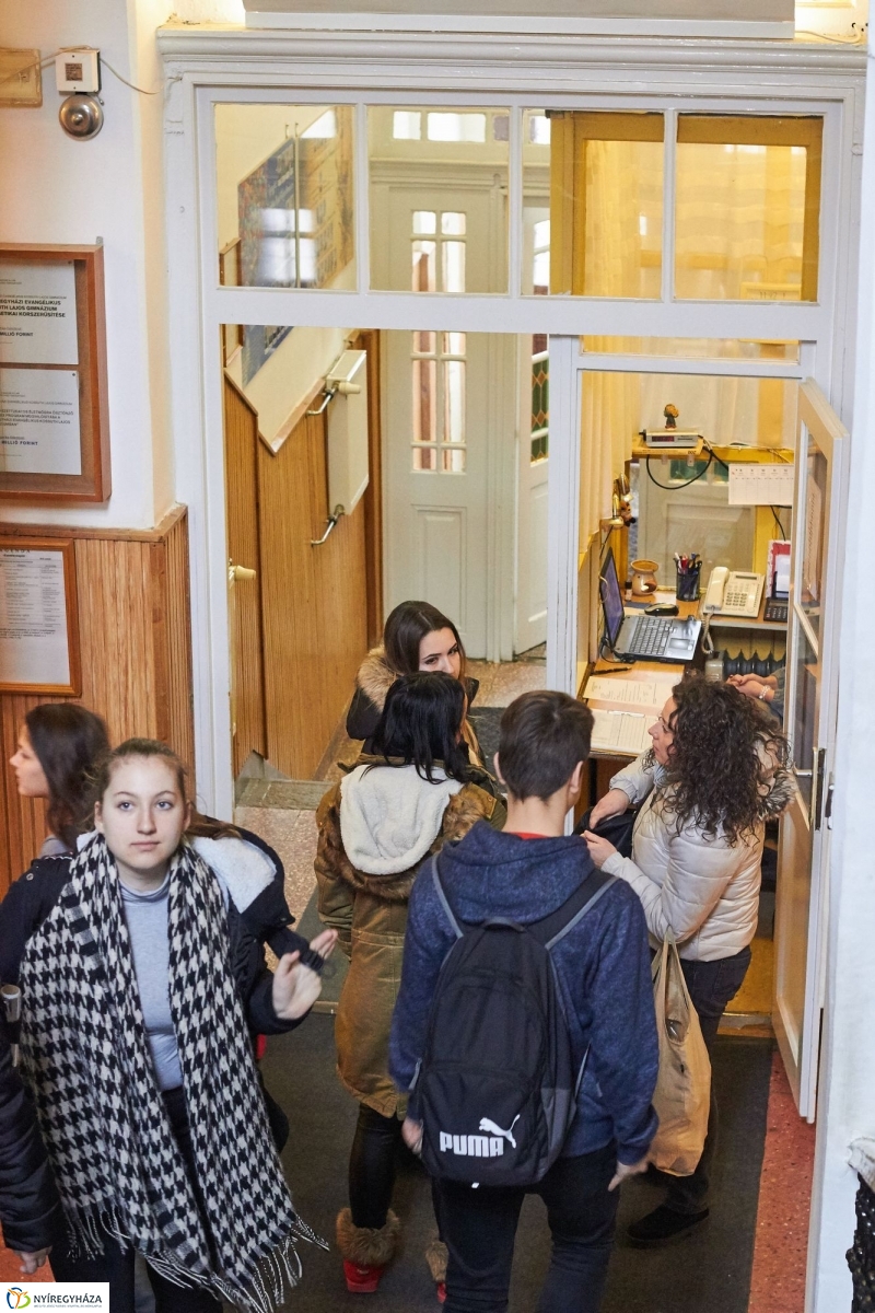 Fejlesztések a Kossuth gimiben - fotó Szarka Lajos