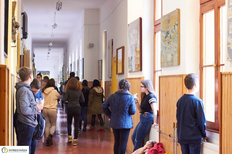 Fejlesztések a Kossuth gimiben - fotó Szarka Lajos