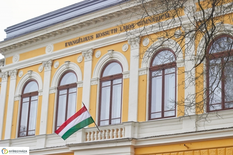 Fejlesztések a Kossuth gimiben - fotó Szarka Lajos