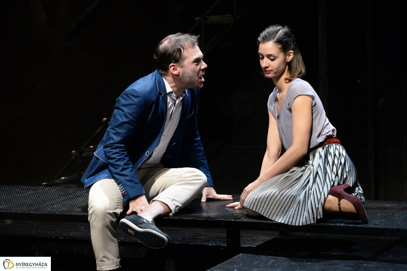 Asszony asszonynak farkasa - fotó Trifonov Éva