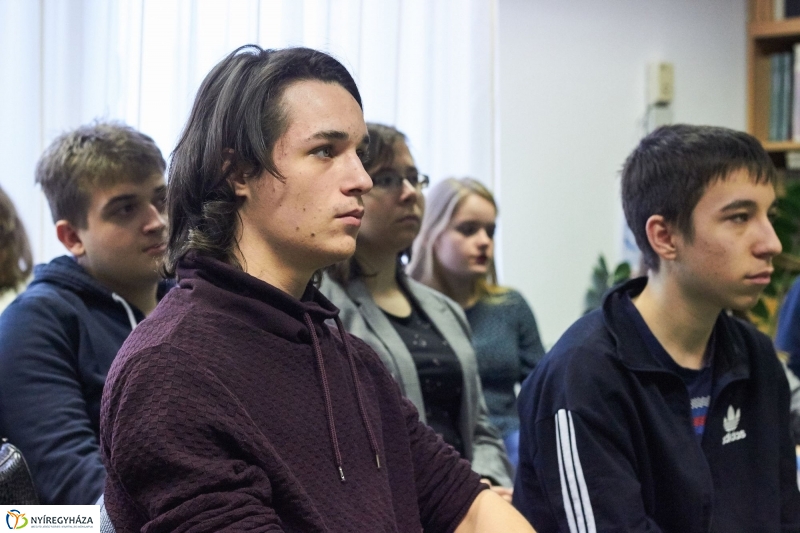 Középpontban a Himnusz - fotó Szarka Lajos