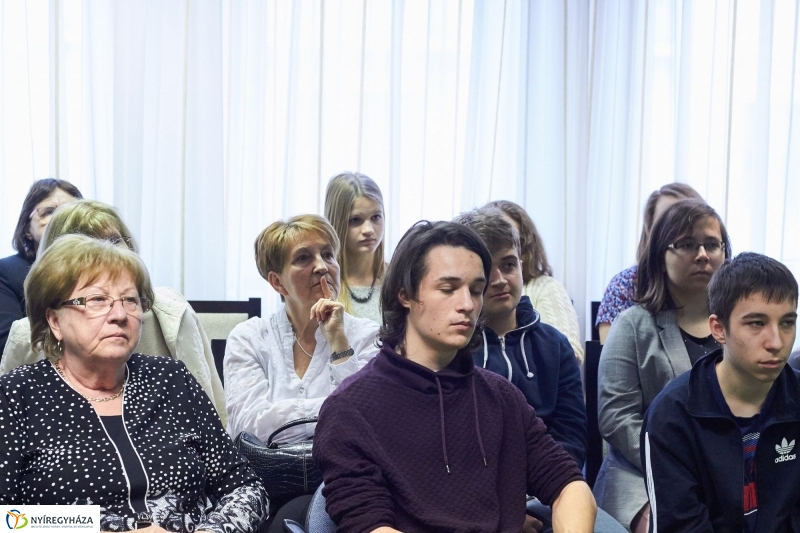 Középpontban a Himnusz - fotó Szarka Lajos