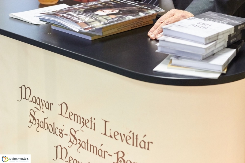 Középpontban a Himnusz - fotó Szarka Lajos