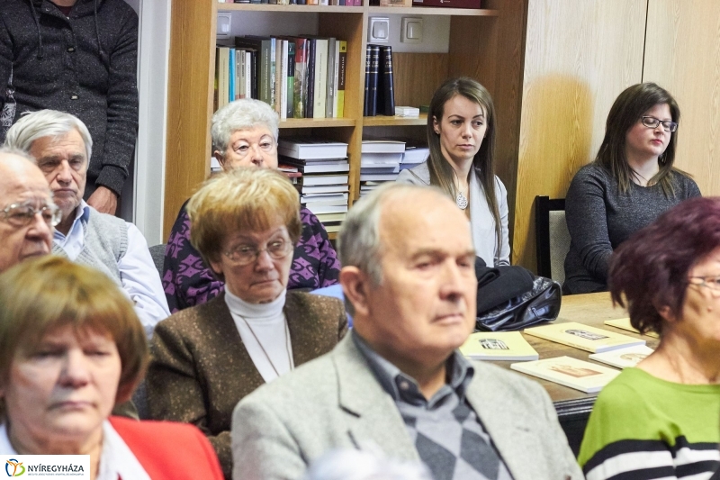 Középpontban a Himnusz - fotó Szarka Lajos