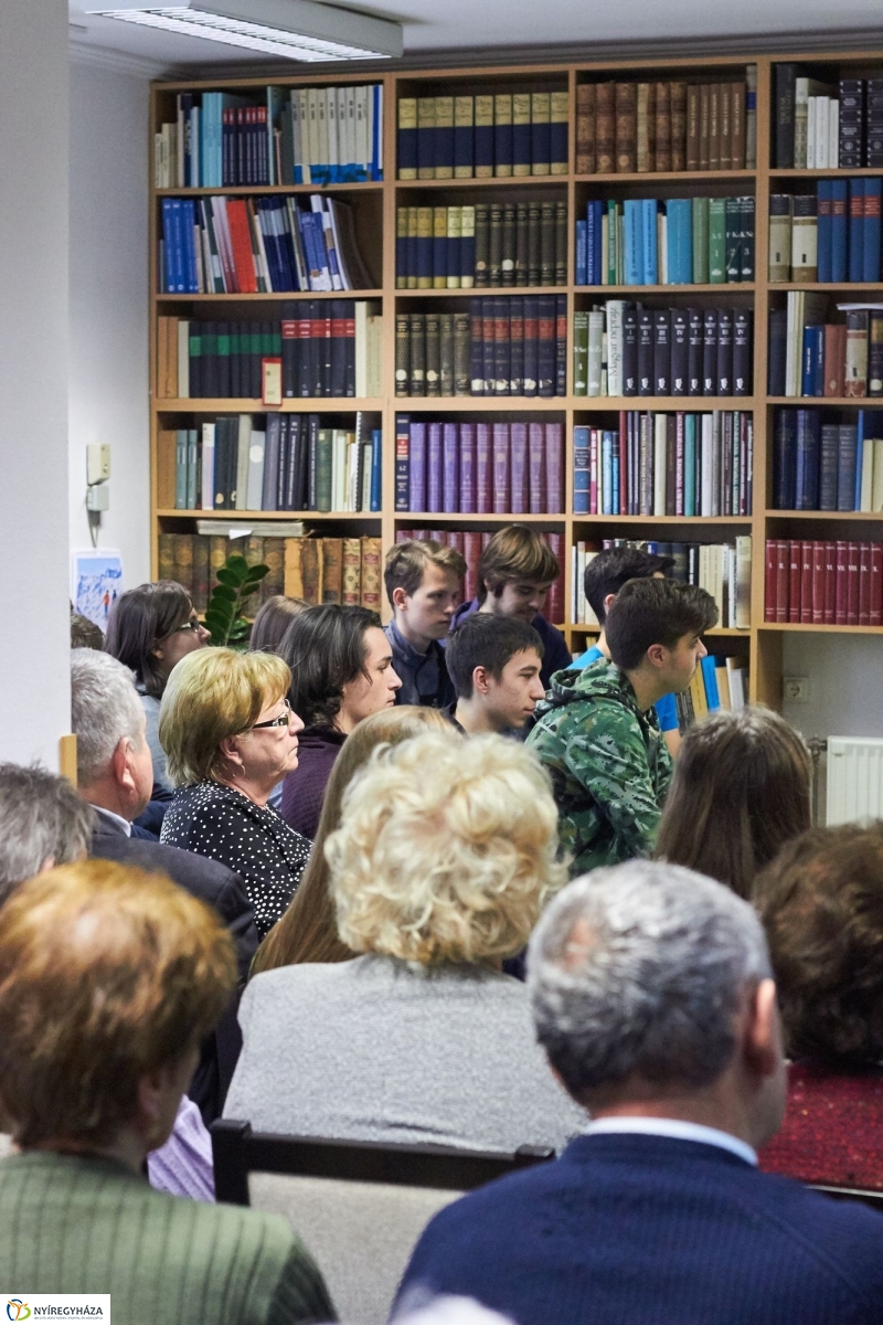 Középpontban a Himnusz - fotó Szarka Lajos