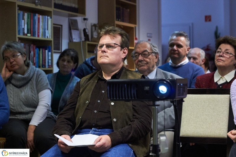 Középpontban a Himnusz - fotó Szarka Lajos