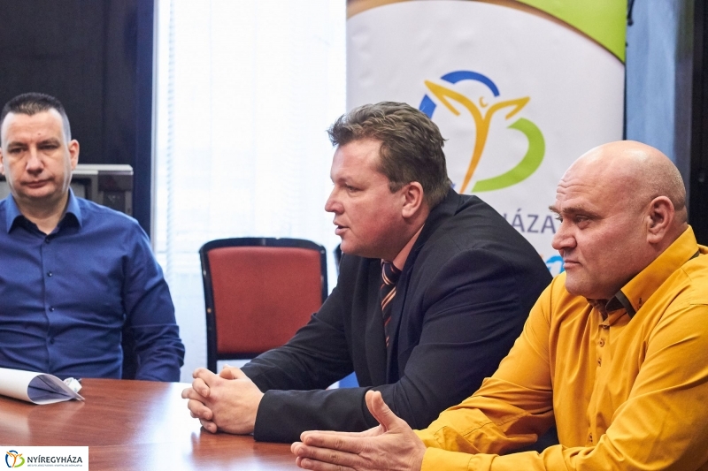 Böllérverseny sajtótájékoztató - fotó Szarka Lajos