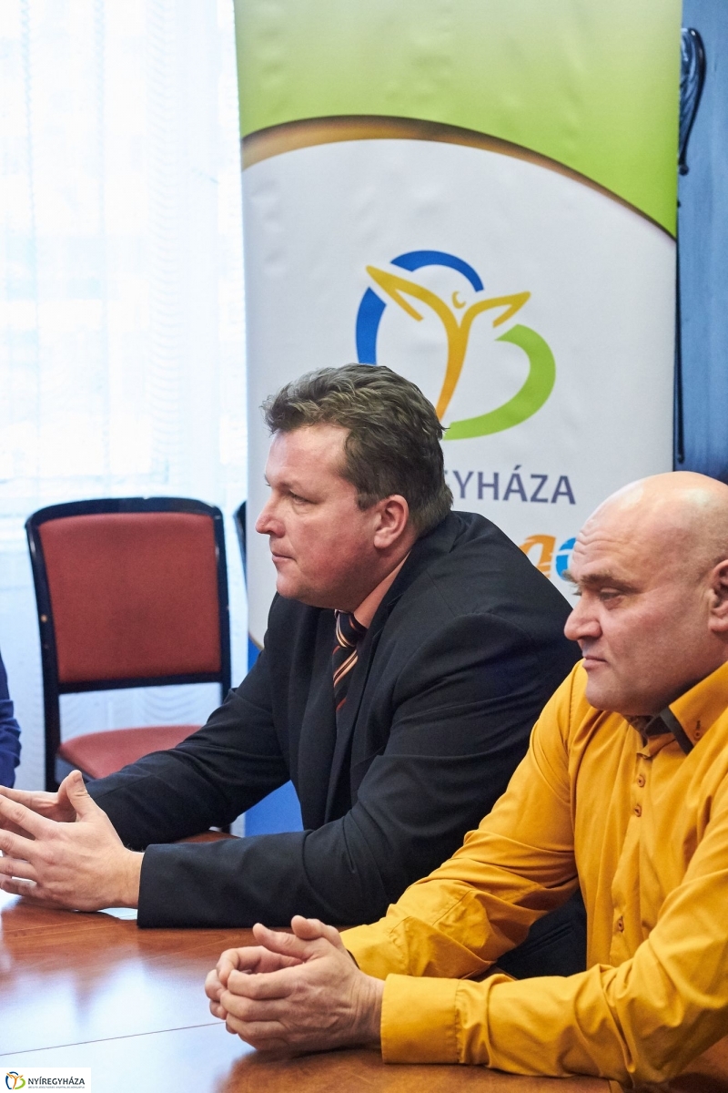 Böllérverseny sajtótájékoztató - fotó Szarka Lajos