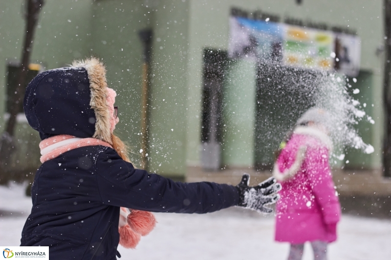 Hideg csata a Bem iskolában - fotó Szarka Lajos