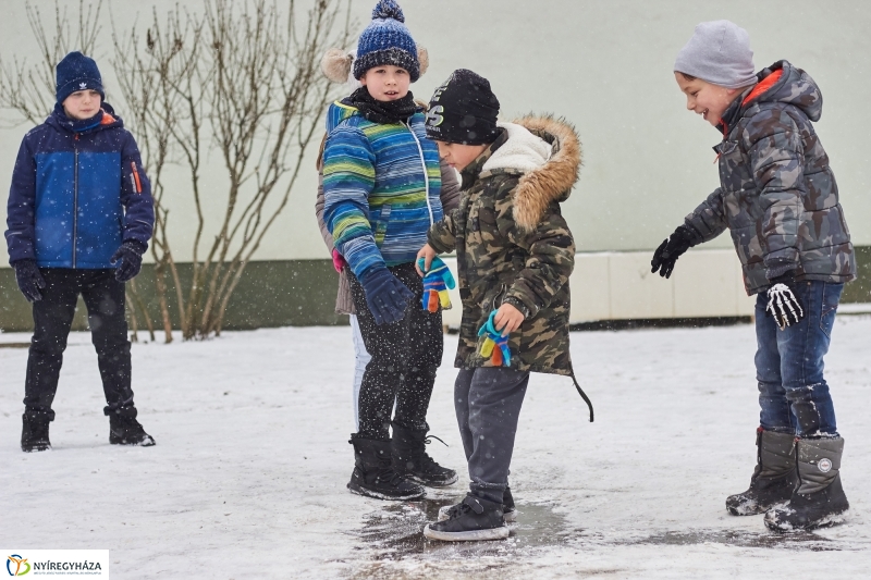 Hideg csata a Bem iskolában - fotó Szarka Lajos