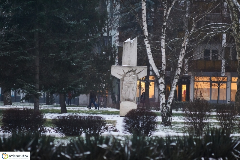 Téli pillanatok a belvárosban - fotó Szarka Lajos