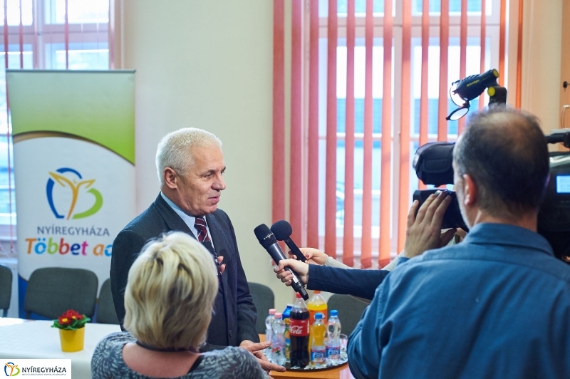 Gyermekjóléti Központ átadó - fotó Szarka Lajos