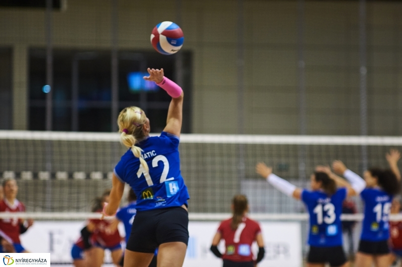 Fatum-Vasas női röplabda - fotó Szarka Lajos