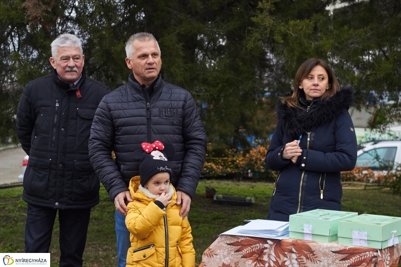 Karácsonyfáért ajándék 2018 - fotó Szarka Lajos