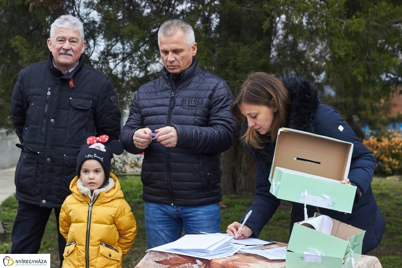 Karácsonyfáért ajándék 2018 - fotó Szarka Lajos