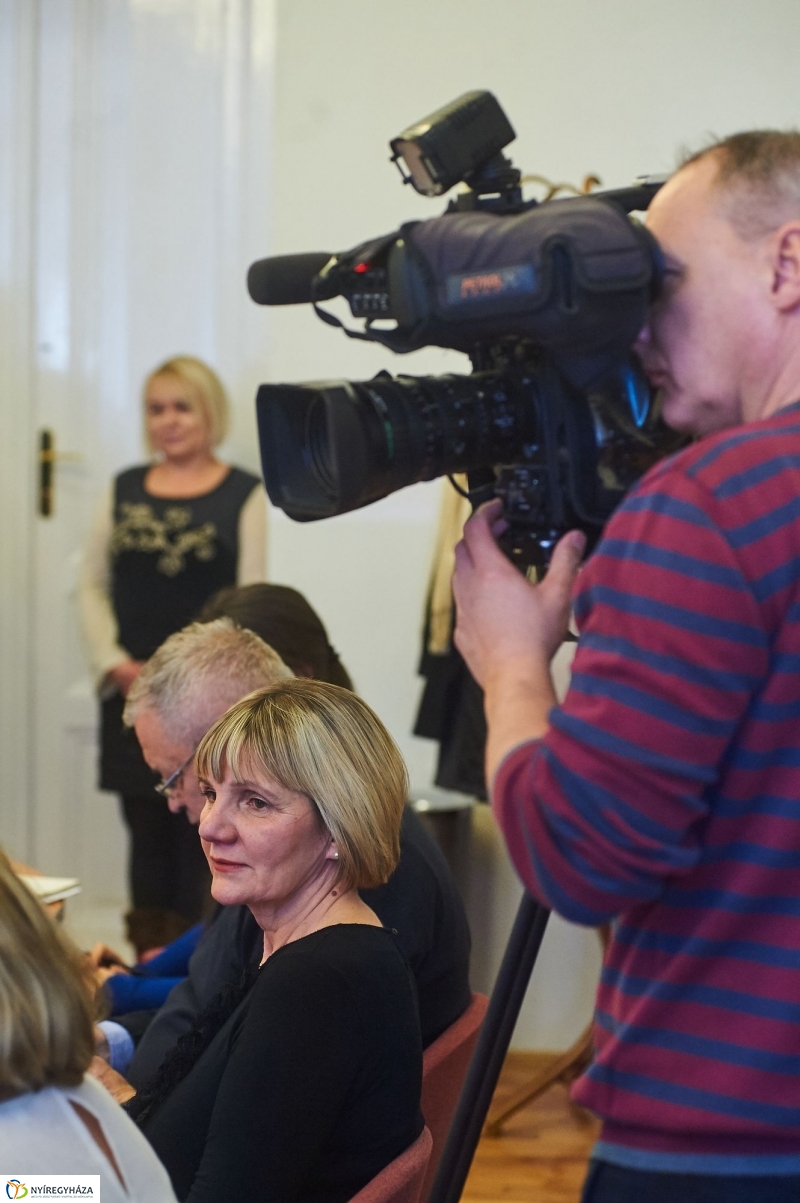 Lions adomány a kórháznak -  fotó Szarka Lajos