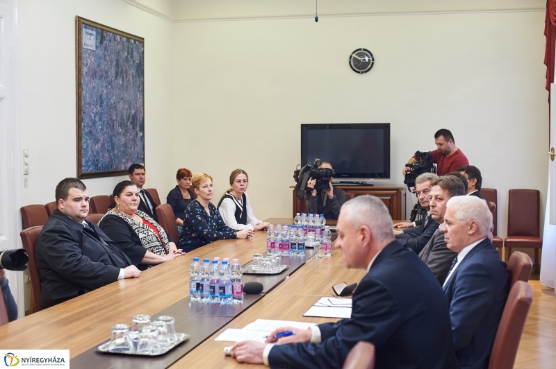 Választási Bizottság eskütétele - fotó Szarka Lajos