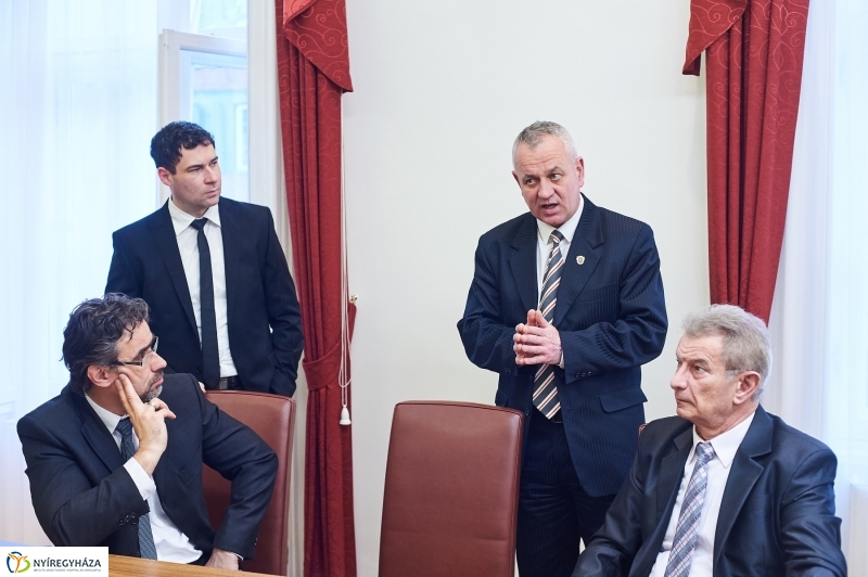 Választási Bizottság eskütétele - fotó Szarka Lajos