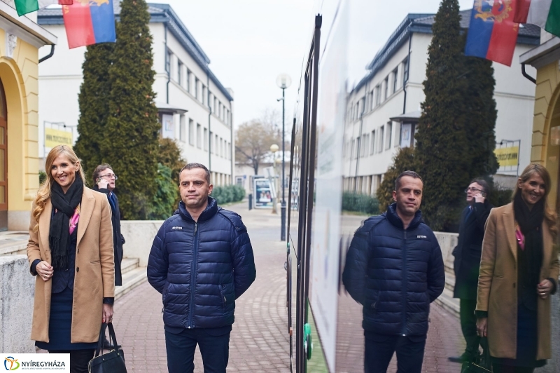 Új busz a fejlesztések útvonalán 1 - fotó Szarka Lajos