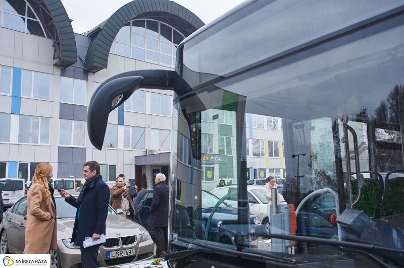 Új busz a fejlesztések útvonalán 2 - fotó Szarka Lajos