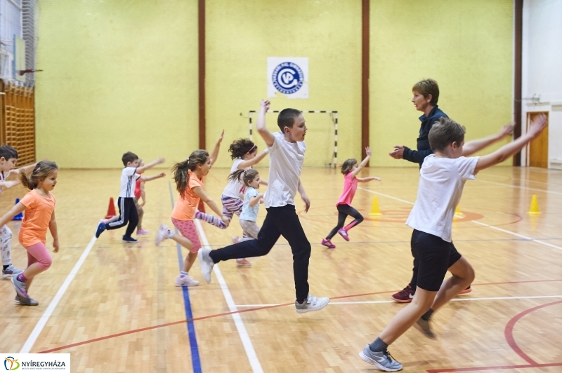 Mozdulj Nyíregyháza Kölyökatlétika - fotó Szarka Lajos
