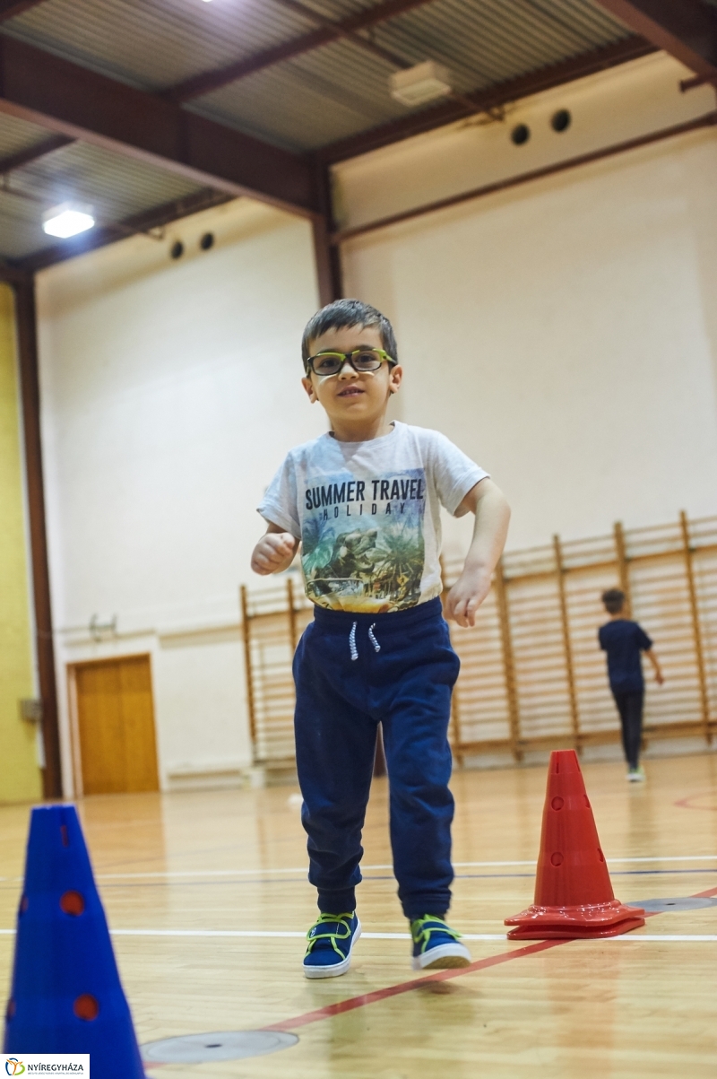 Mozdulj Nyíregyháza Kölyökatlétika - fotó Szarka Lajos