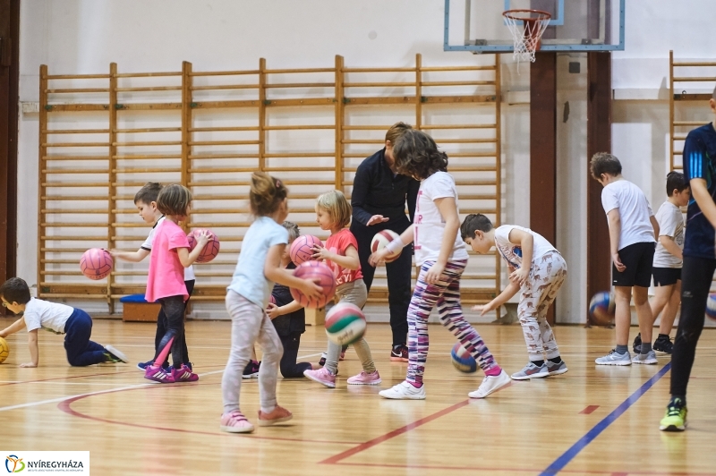 Mozdulj Nyíregyháza Kölyökatlétika - fotó Szarka Lajos