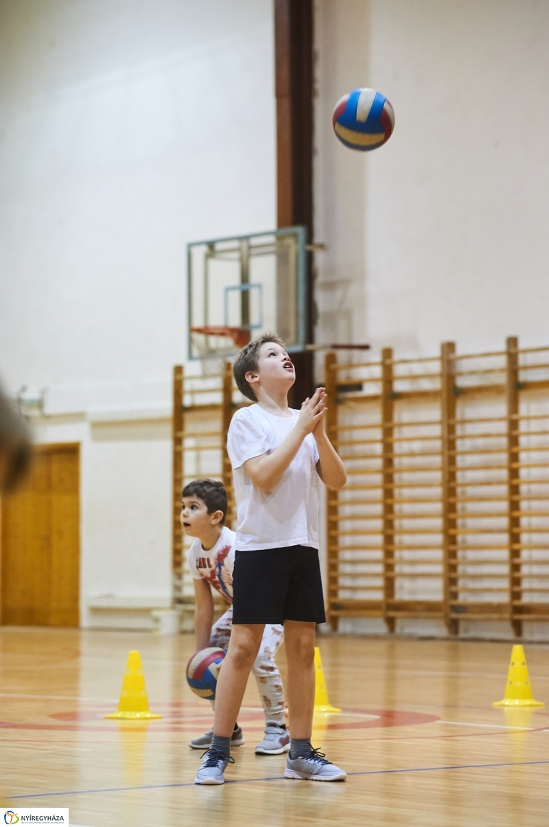 Mozdulj Nyíregyháza Kölyökatlétika - fotó Szarka Lajos