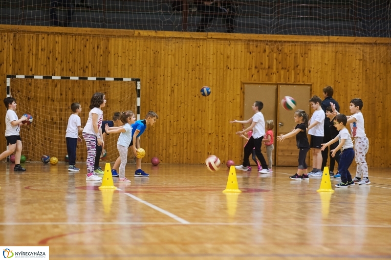 Mozdulj Nyíregyháza Kölyökatlétika - fotó Szarka Lajos
